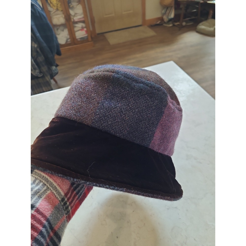 Vtg Hatterdashery Seattle Bucket Hat Plum Plaid w/velvet brim lined & adj. Retro